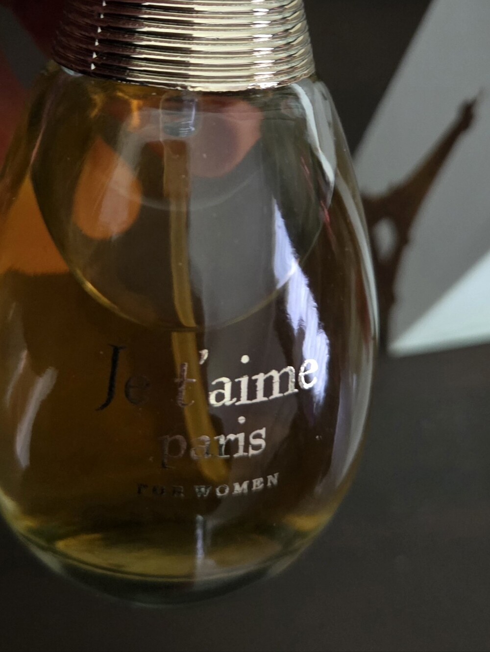 Je t'aime Paris Women's Perfume - Gold & Amber Bottle - Picture 3 of 4